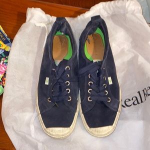Cariuma navy sneakers